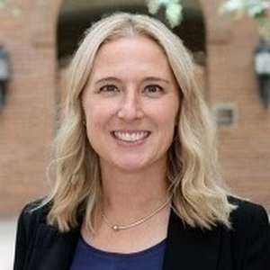 Profile Picture of Lauren Poor